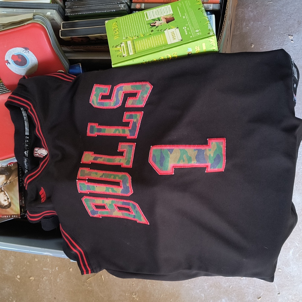 Rose Bull's Jersey